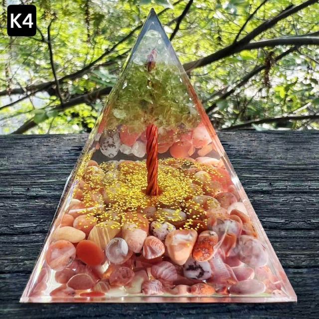 Orgonit Pyramider med  Kristallträd  - 4