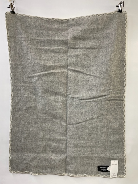 Värmande grå filt i ekologisk lammull 93x70 cm