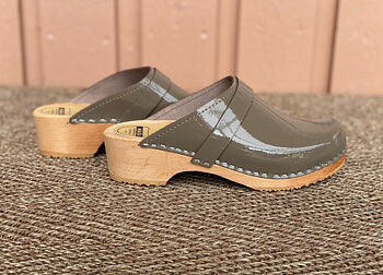 HagaToffeln - Clog Classic Taupe Patent