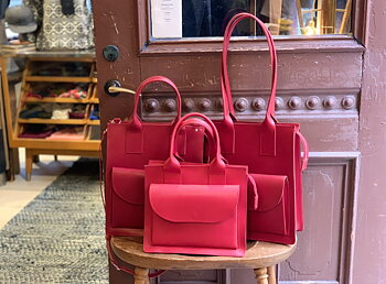 HagaToffeln - Teachers Bag Red Vegetable Tanned Leather