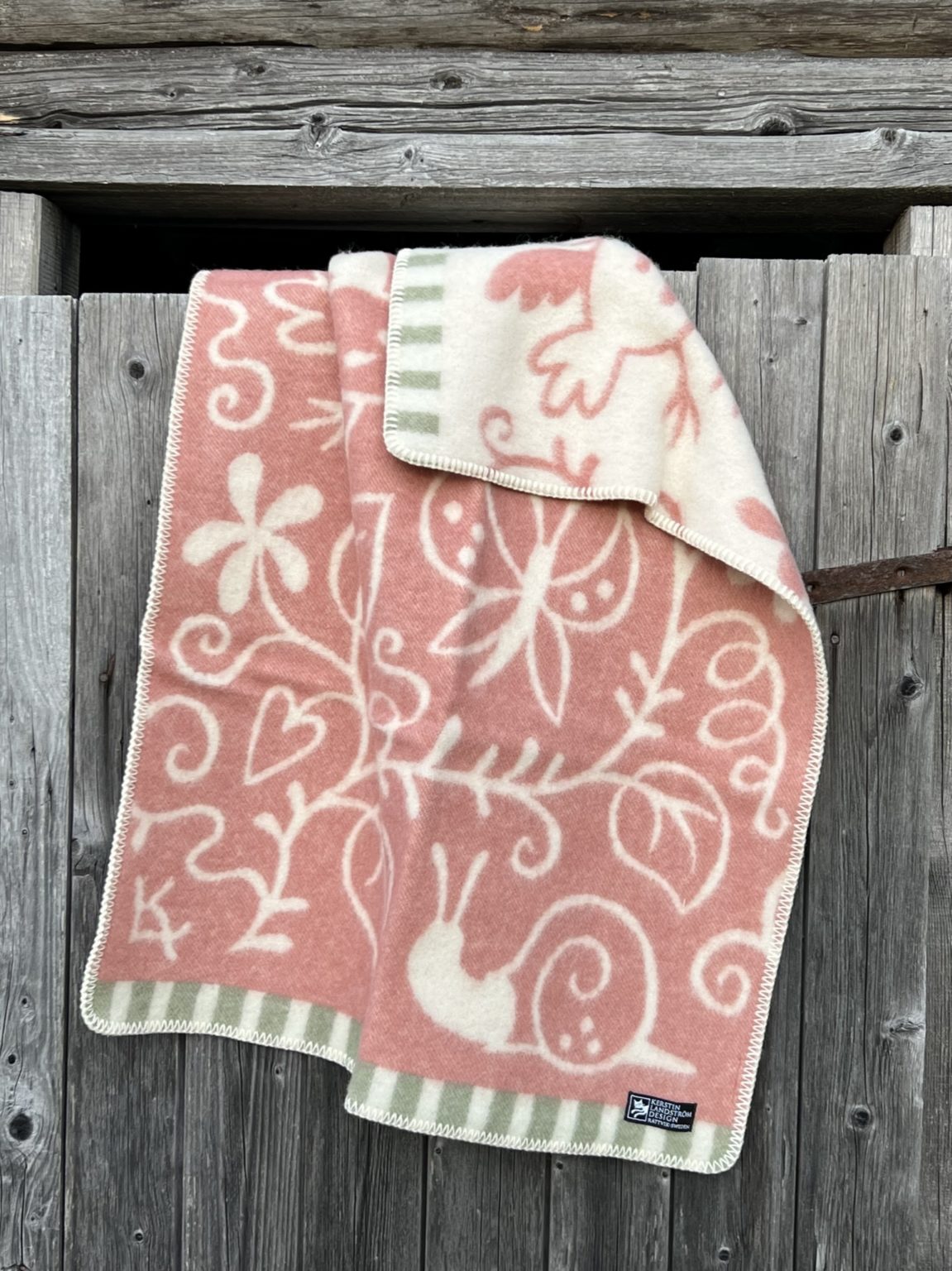 Kerstin Landström - Barnfilt Lilla Snigel Rosa