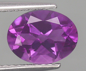 1.94 ct vacker oval formad naturlig obehandlad ametist