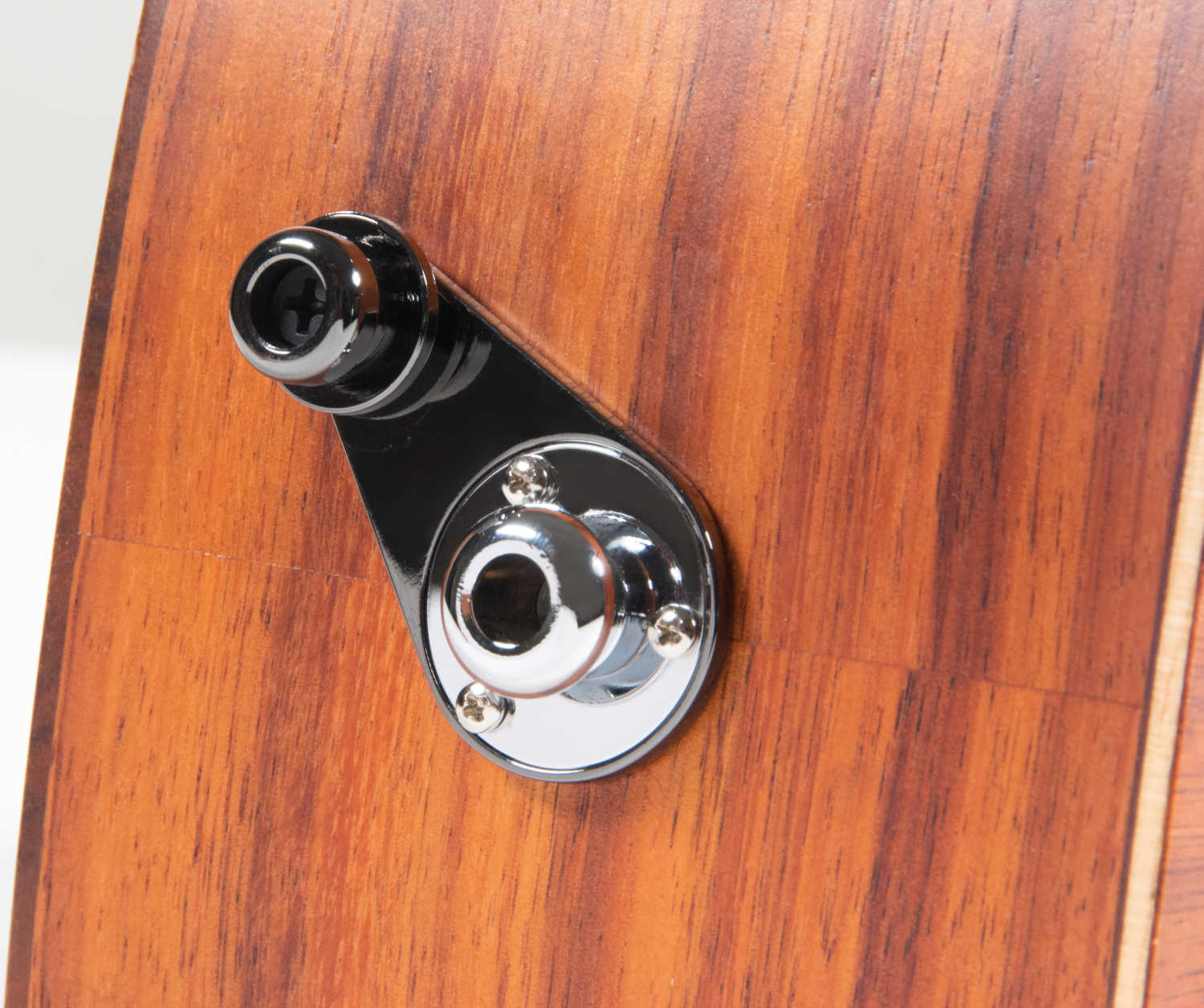 MN273 Acoustilok 3-Screw Jack