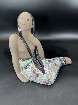 Upsala Ekeby UE 5062 " seated woman" Mari Simmulson