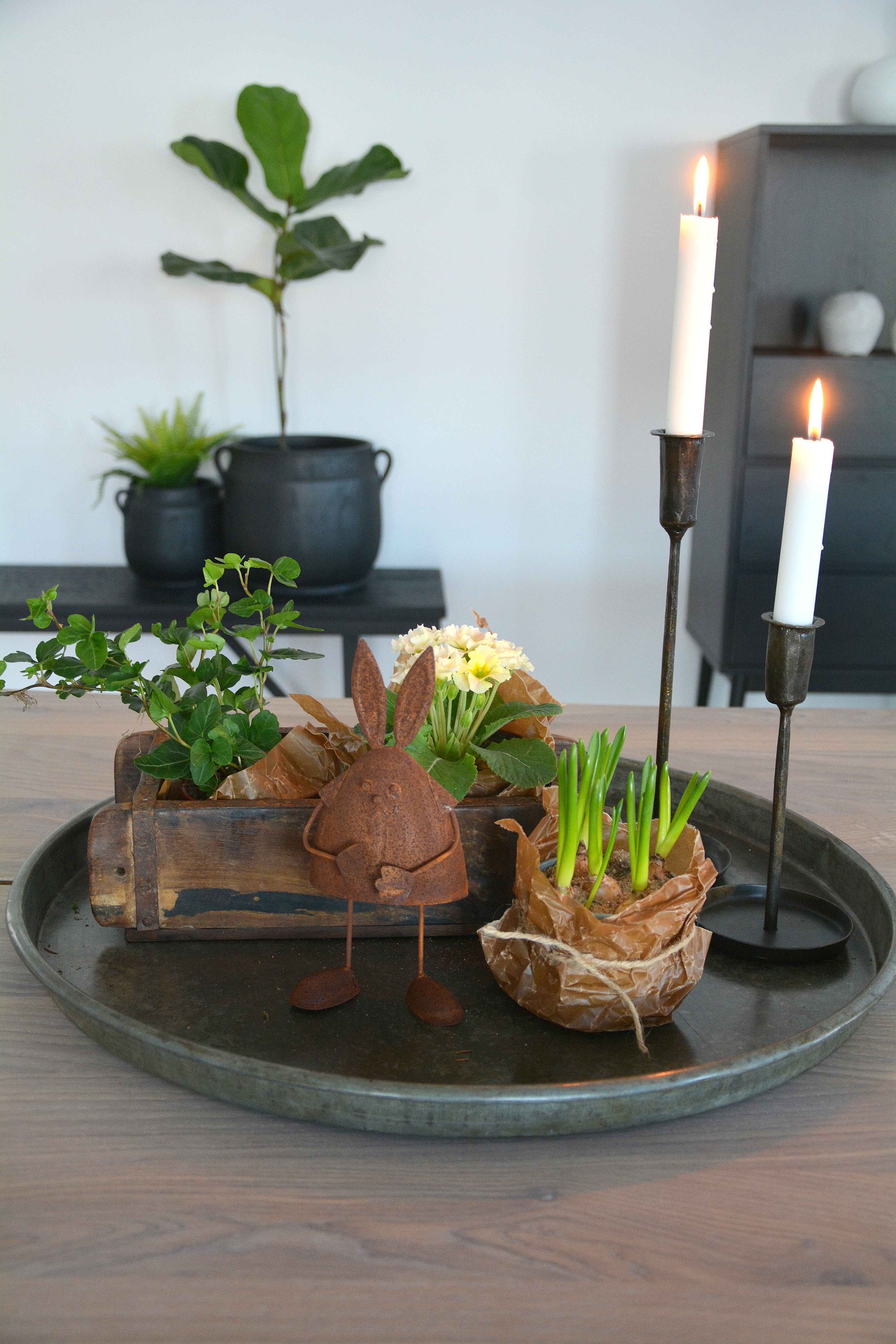 Kanin i rostig plåt 20 cm.