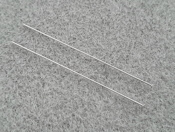 Hattpinne 0,5 mm 50 mm 2st/fp Pris/fp 925-silver. (hatt ca. 0,35 x1,55 mm)
