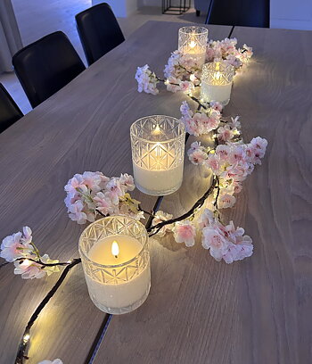 Blockljus i glas med rutmönster 12,5 cm. Batteriljus med timer och LED