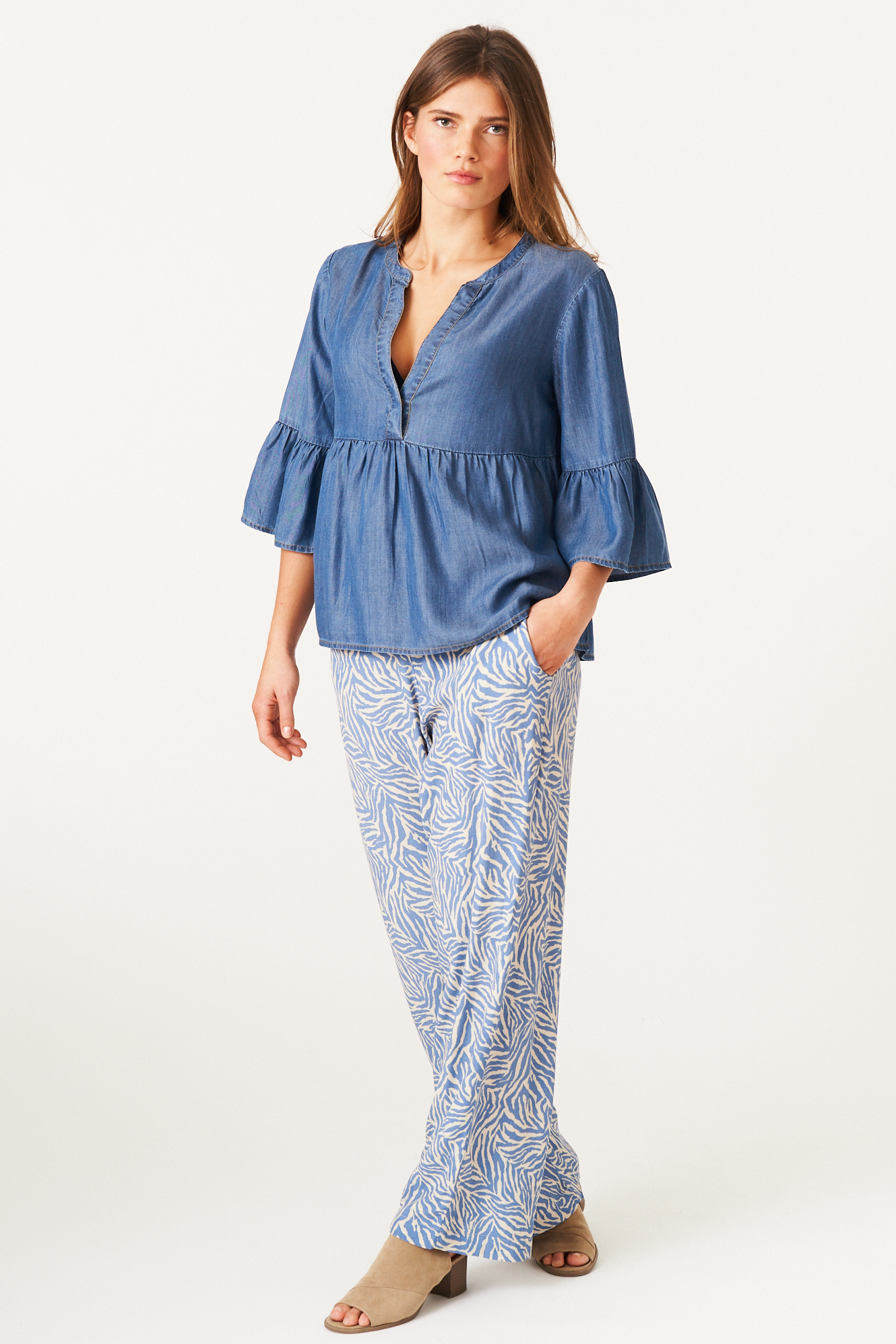 Tinja shirt  lt. denim
