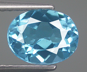 Impresionante piedra preciosa de topacio azul suizo natural de talla ovalada de 1,67 ct