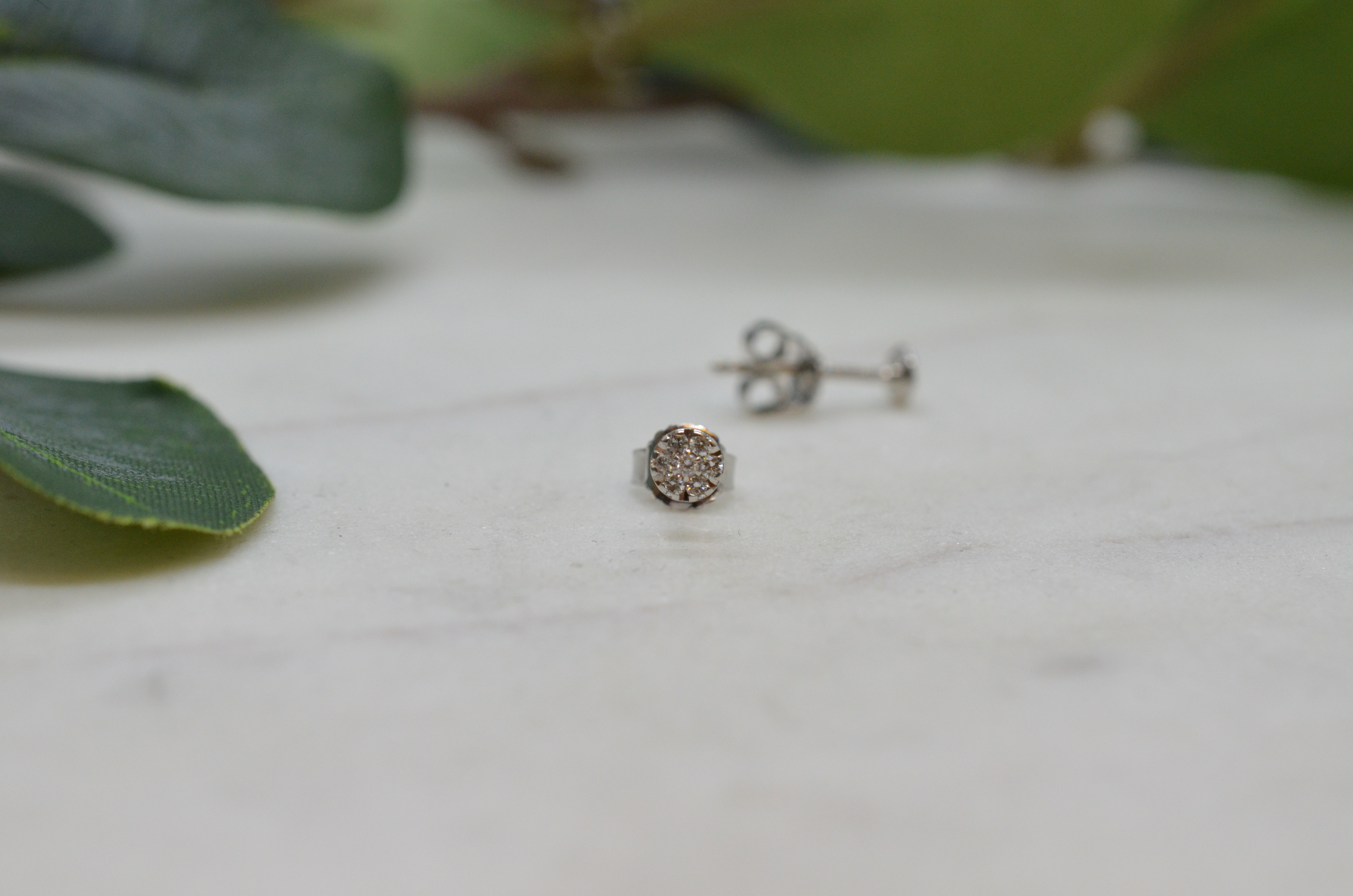 Second Hand 18k white gold earrings with diamonds