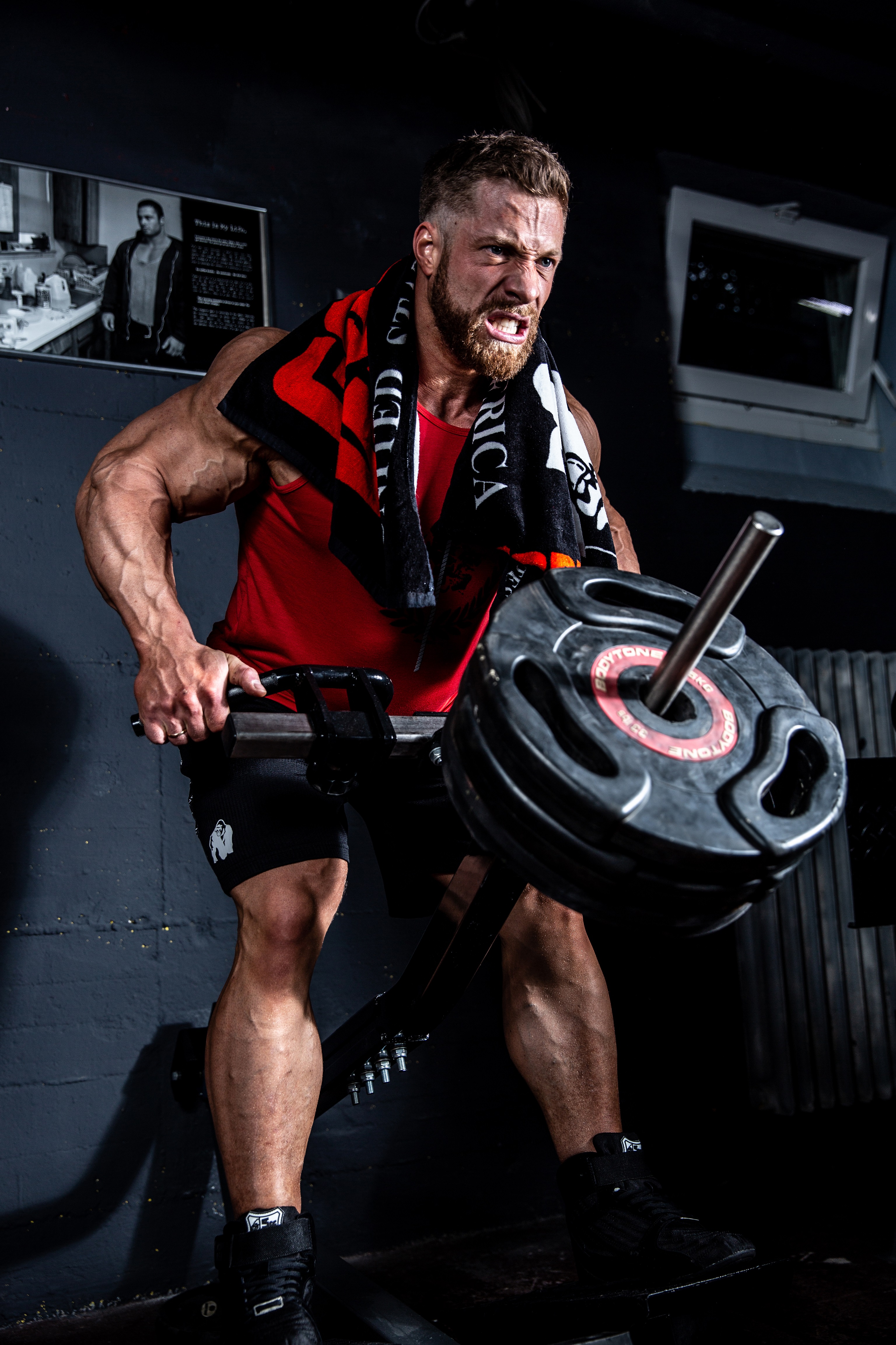 Classic Gym Towel, black/red - 3