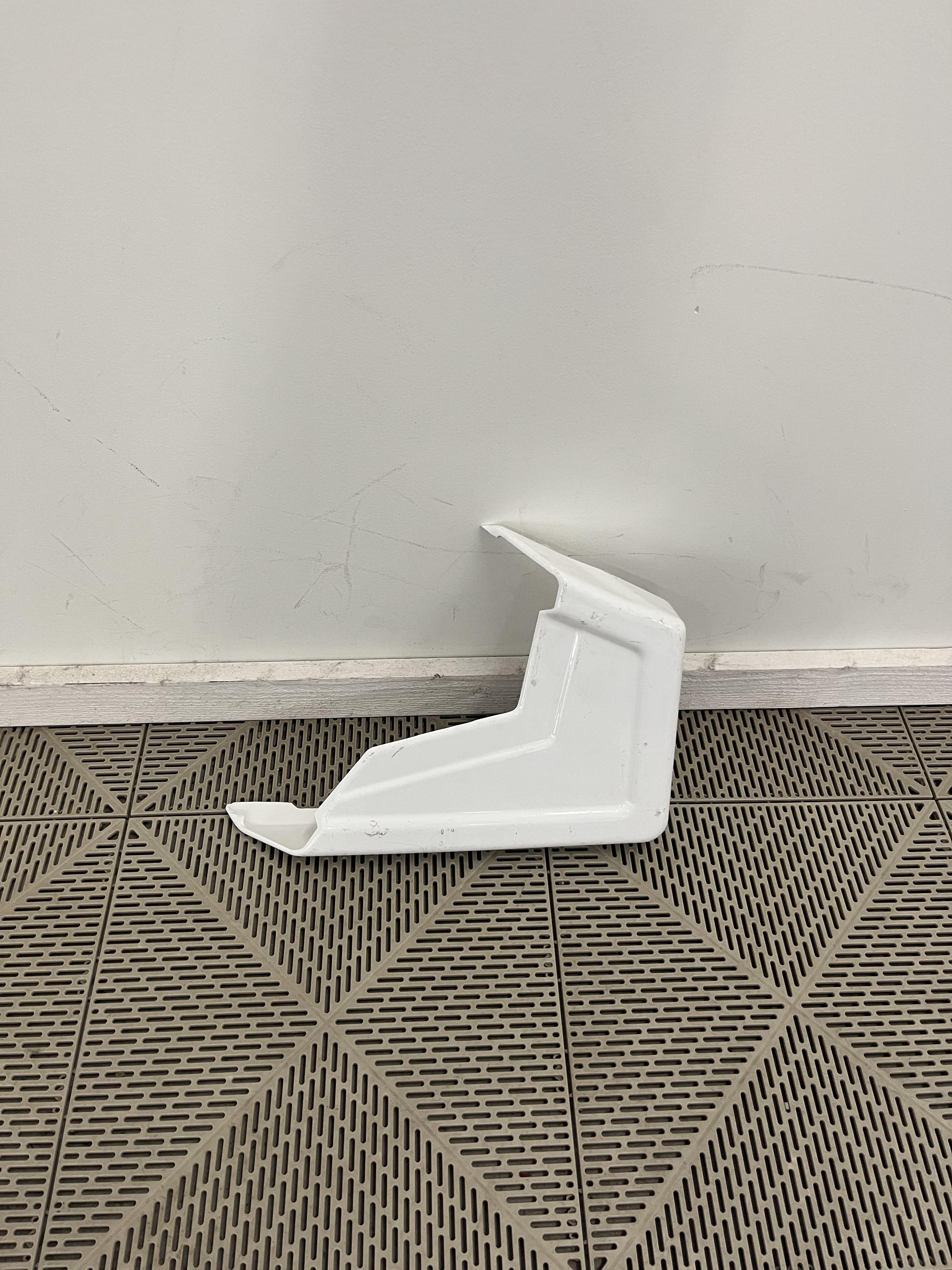 Täckplast framhörn vänster