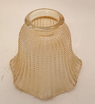 Lampkupa champagnefärgat pressglas