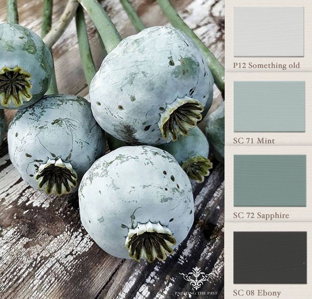 Moodboard - Sapphire - PAINTING THE PAST