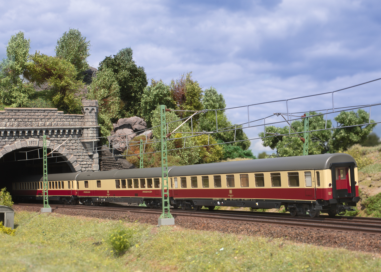 Type Apmz 121 Express Passenger Car - 2