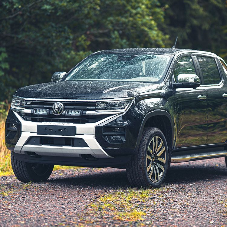 VW Amarok 23+ Grille Kit - Triple-R 750