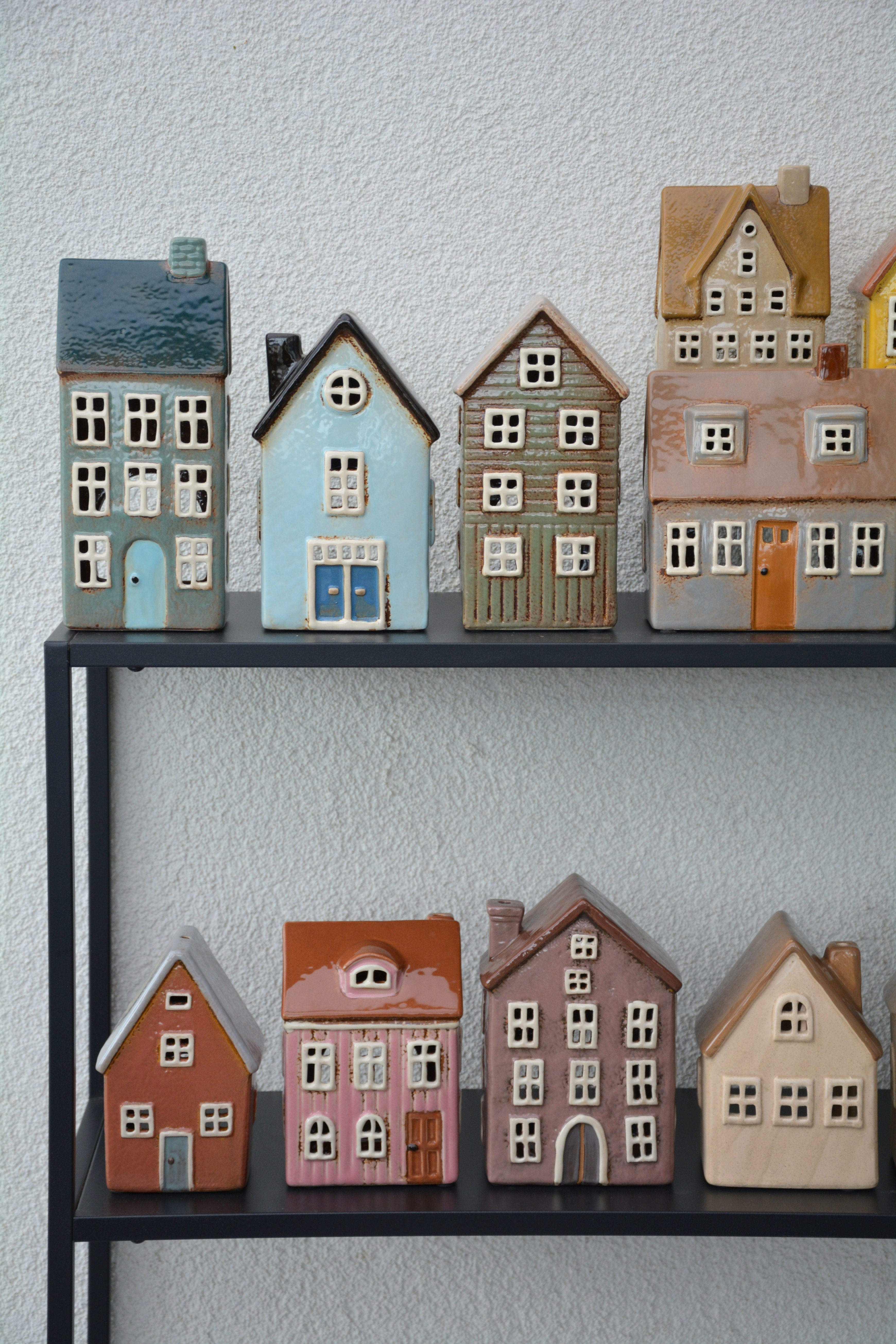Huslykta Thorshavn /Nyhavn Nr 25 Rosa Keramikhus / ljushus - 3