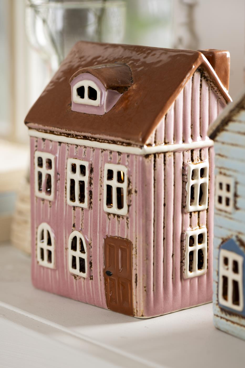 Huslykta Thorshavn /Nyhavn Nr 25 Rosa Keramikhus / ljushus