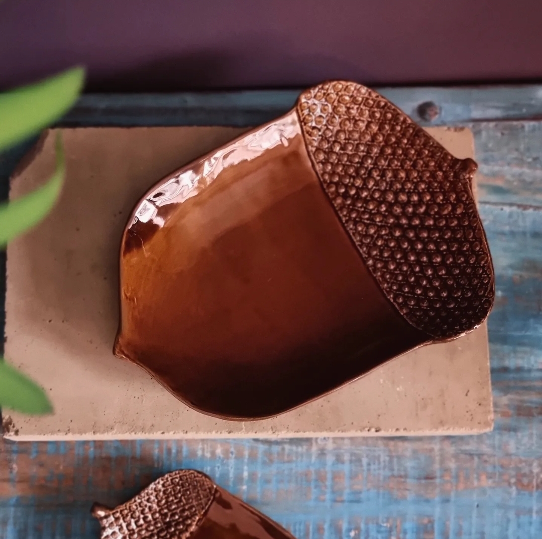 Fat - Brown Acorn