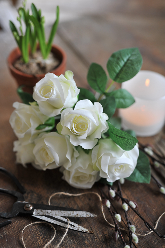 Rose bouquet - White - Roses - Silk flowers - 22 cm