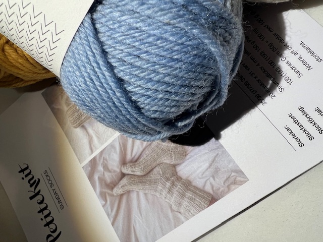 Garn-kit: Sunday socks  - Garn och PetiteKnit mönster - 5