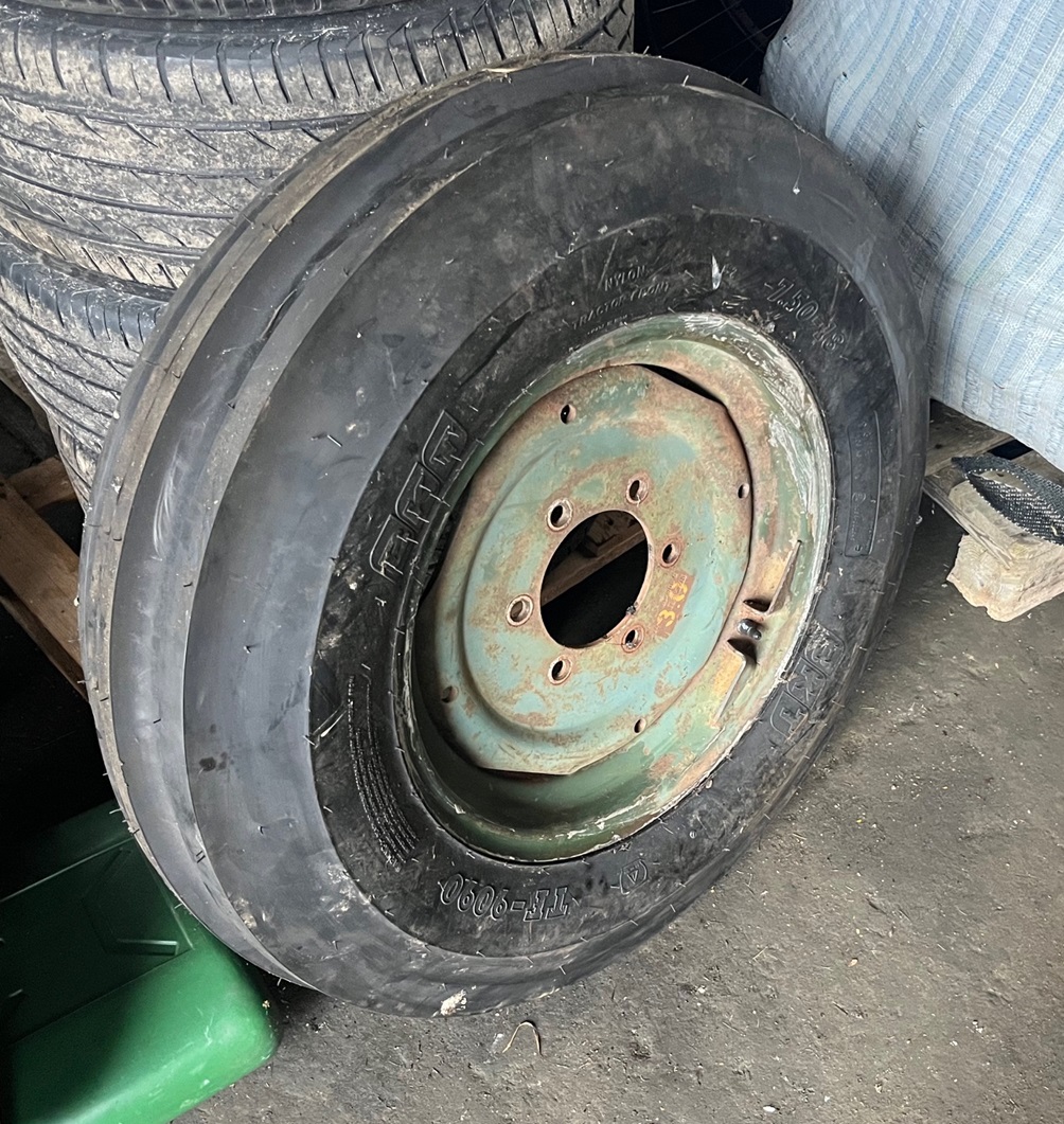 Däck På Fälg BM 650/700