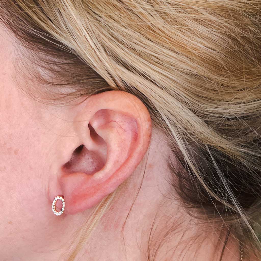 Kirjekorvakoru Kulta 18k cz O:lla - 2