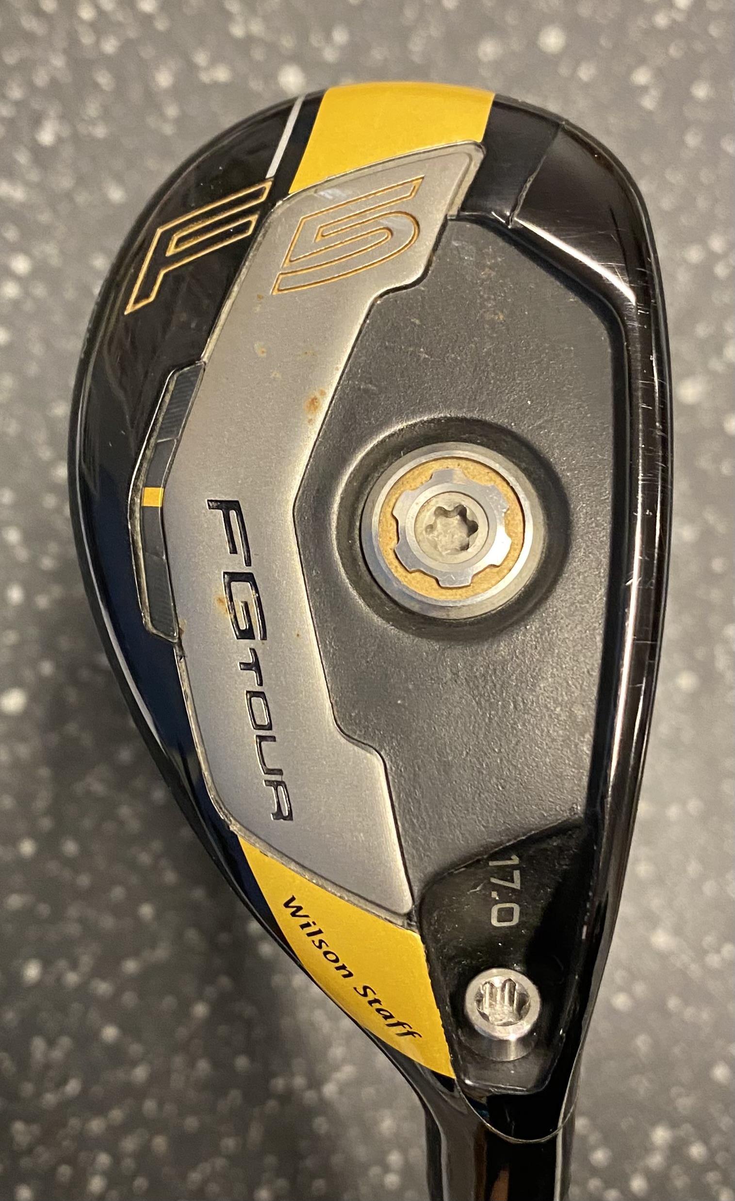 Wilson FG Tour Hybrid 2  17 grader