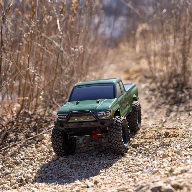 AXIAL 1/10 SCX10 III Base Camp 4X4 Rock Crawler Brushed RTR, Green - 19