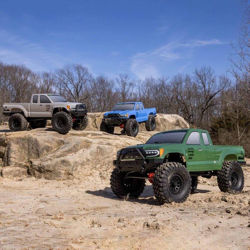 AXIAL 1/10 SCX10 III Base Camp 4X4 Rock Crawler Brushed RTR, Green - 11