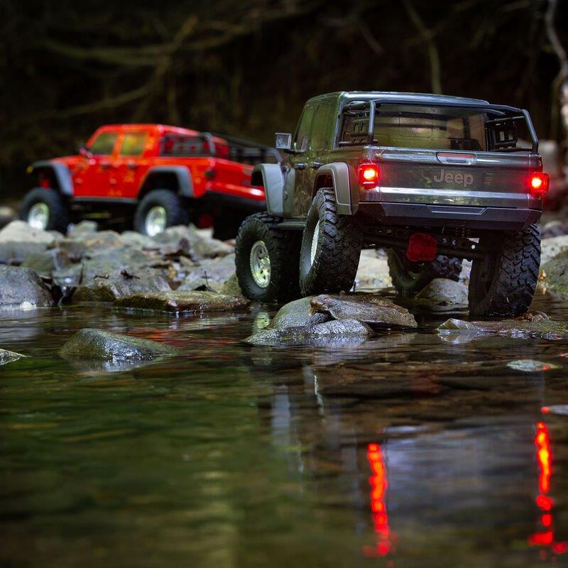 AXIAL 1/10 SCX10 III Jeep JT Gladiator 4X4 Rock Crawler with Portals RTR, Red - 32