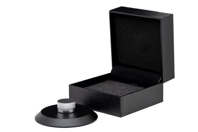 Clamp - Diameter: 88mm - Height: 23mm - Weight: 85g. Black