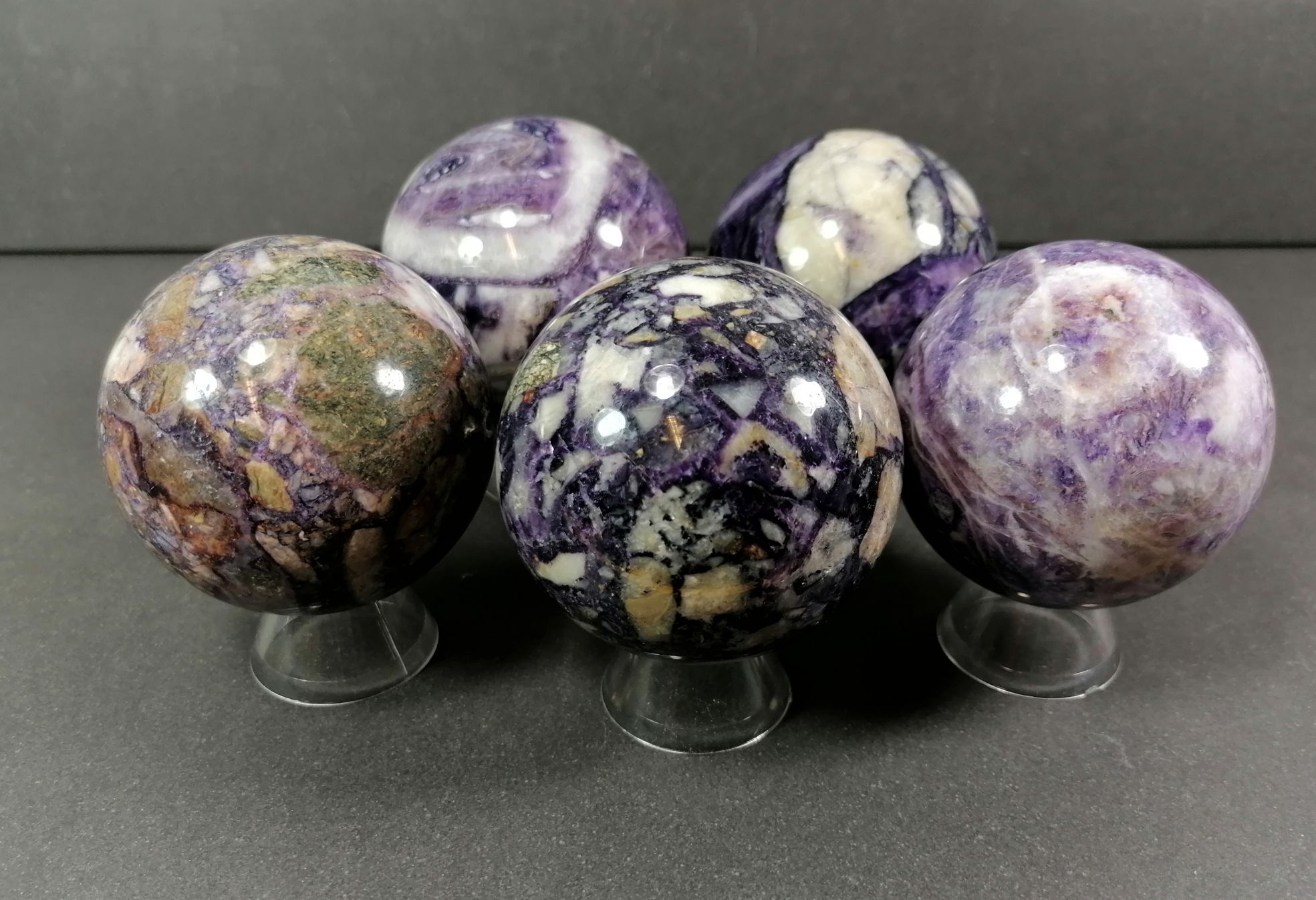 Tiffany Stone Kula / Klot  - Bertrandite - AA+kvalitet - 2