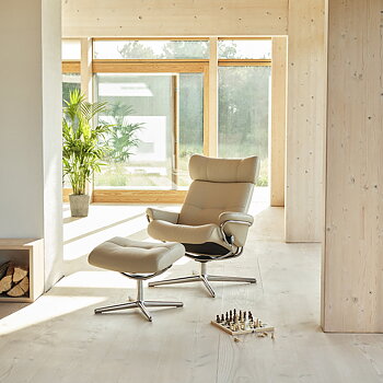 Berlin Fåtölj m. justerbart nackstöd + Fotpall (flera val) - Stressless®