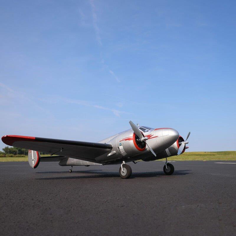 E-flite Beechcraft D18 1.5m BNF Basic - 8