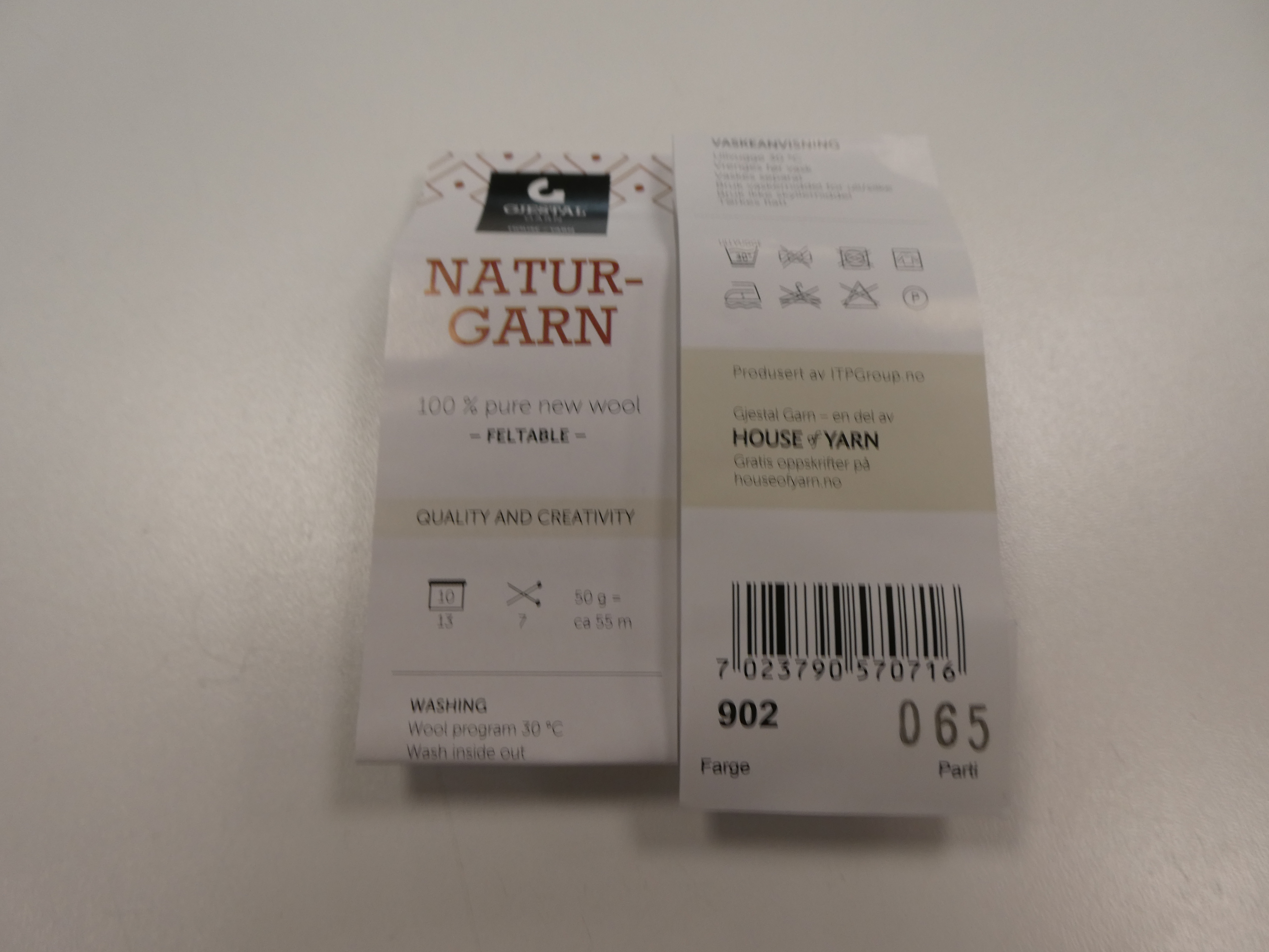 Naturgarn som går att tova eller använda som lovikkagarn