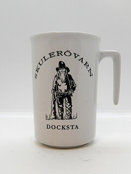 Mugg med SKULERÖVAREN,  DOCKSTA