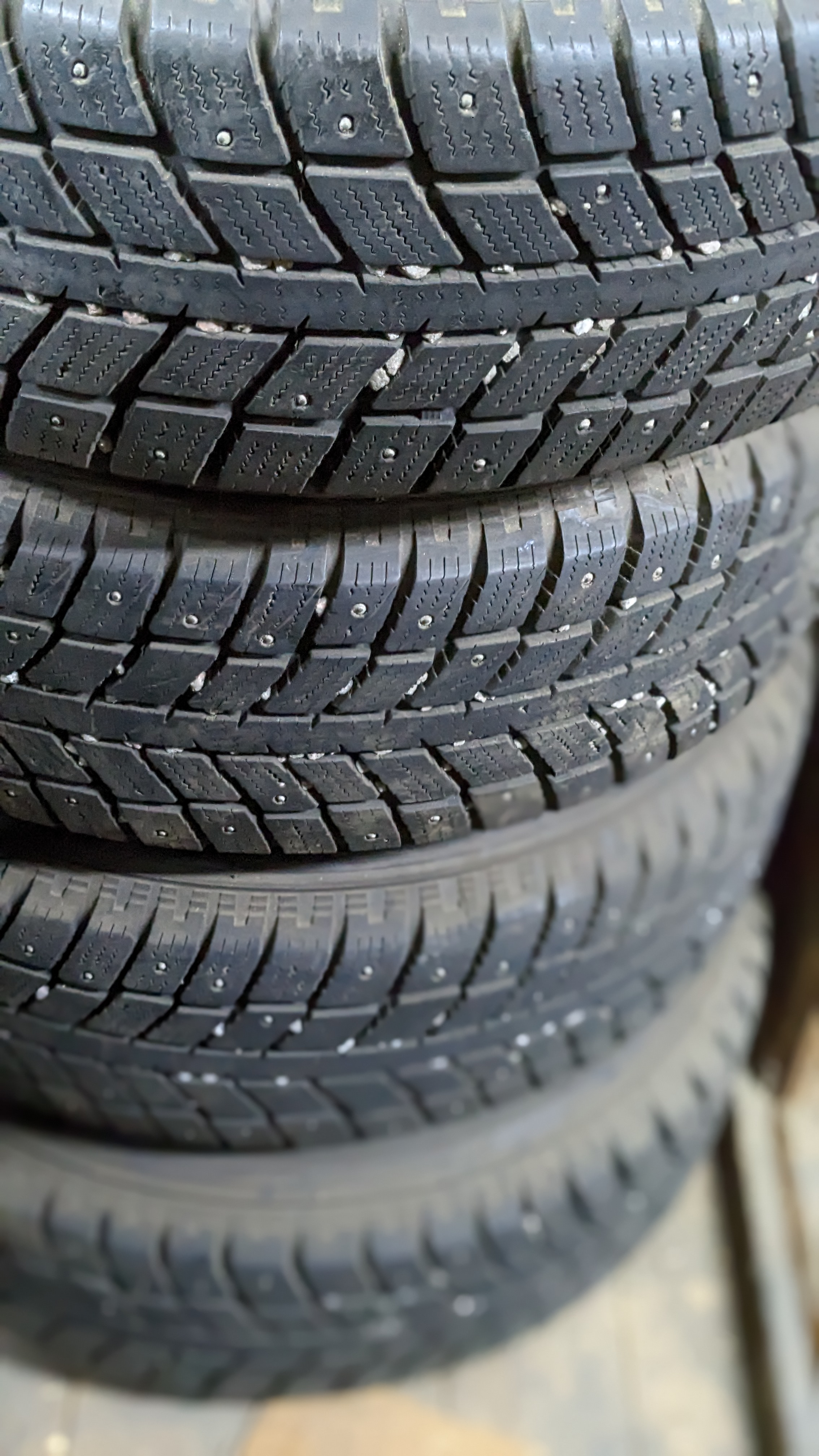 235/65R17 Komplett hjul, Kingstar Dubbdäck - 5