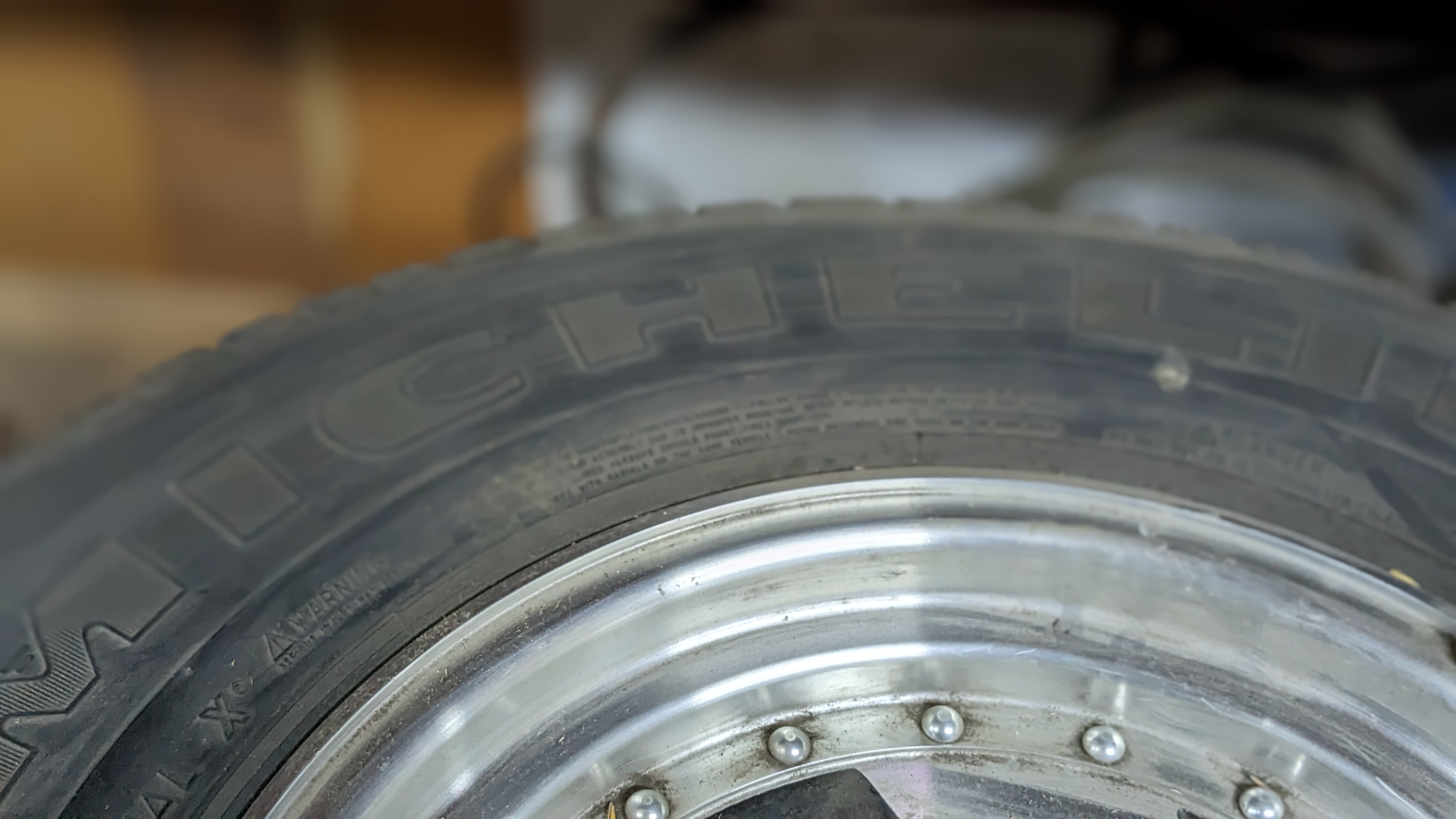 245/75R16 Komplett hjul, Michelin Friktionsdäck - 2