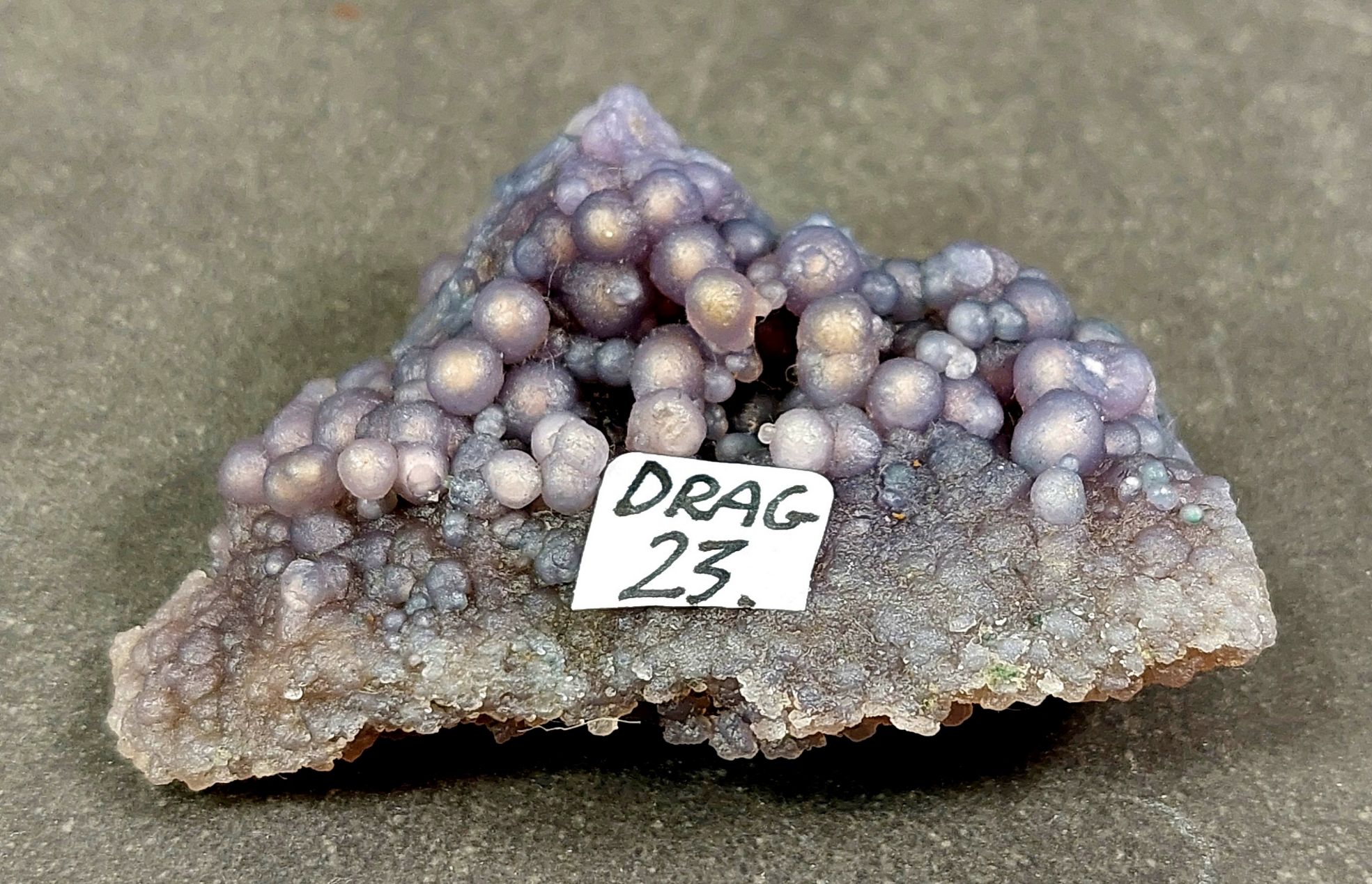 Druvagat/Grape Kalcedon Kluster - 23