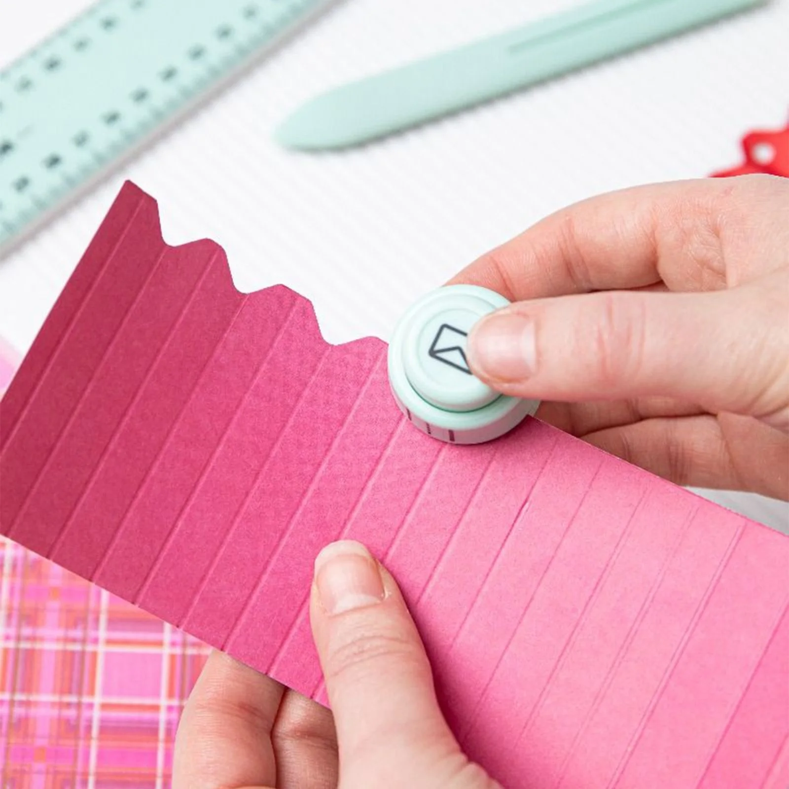 Sizzix • Making Tool Scoring Board & Trimmer - 3