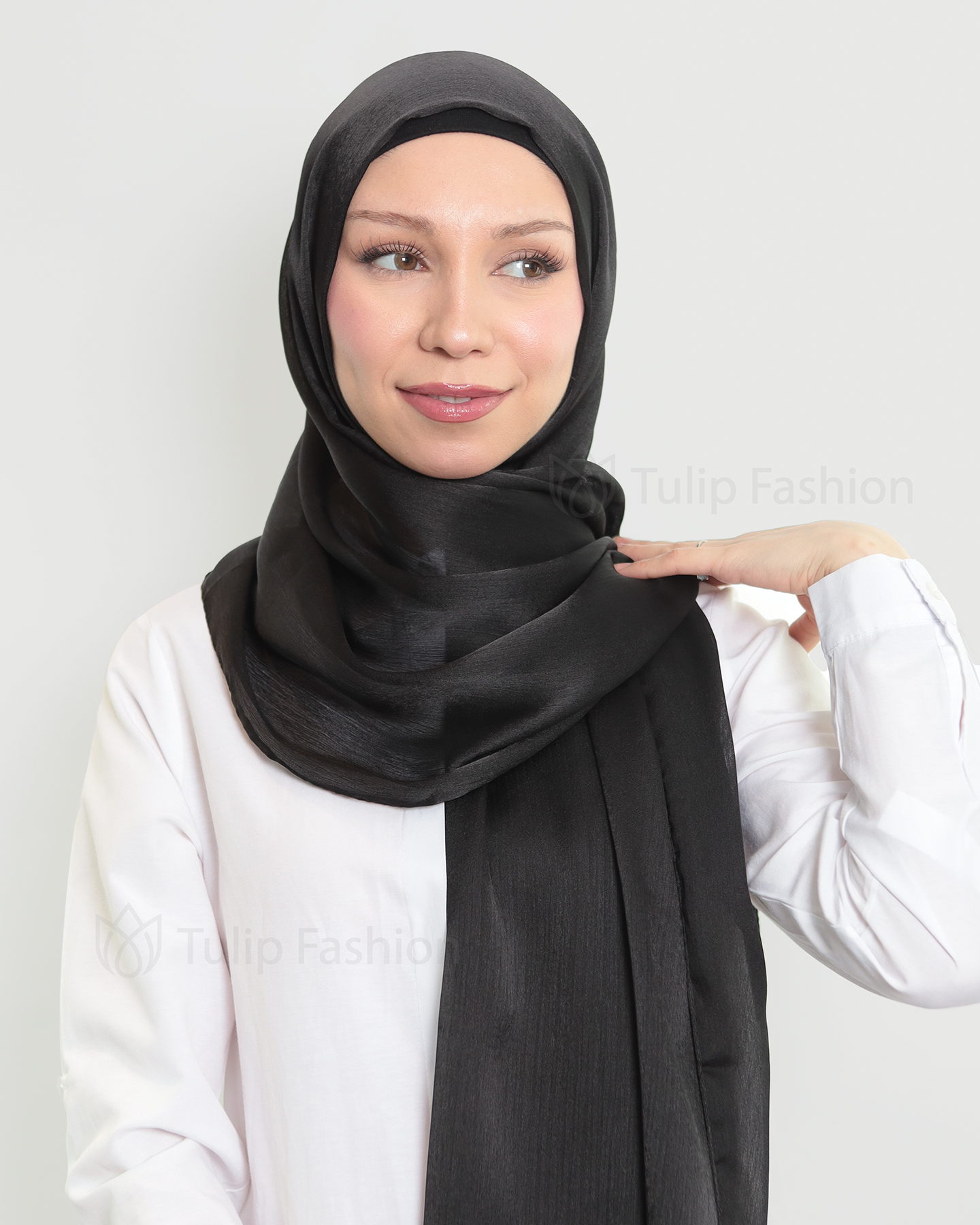 Hijab - Metallic Satin - Black - 2