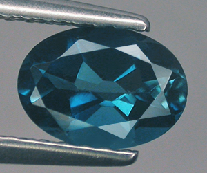 Impresionante piedra preciosa de topacio azul Londres natural de talla ovalada de 7,1x5,1 mm - 3
