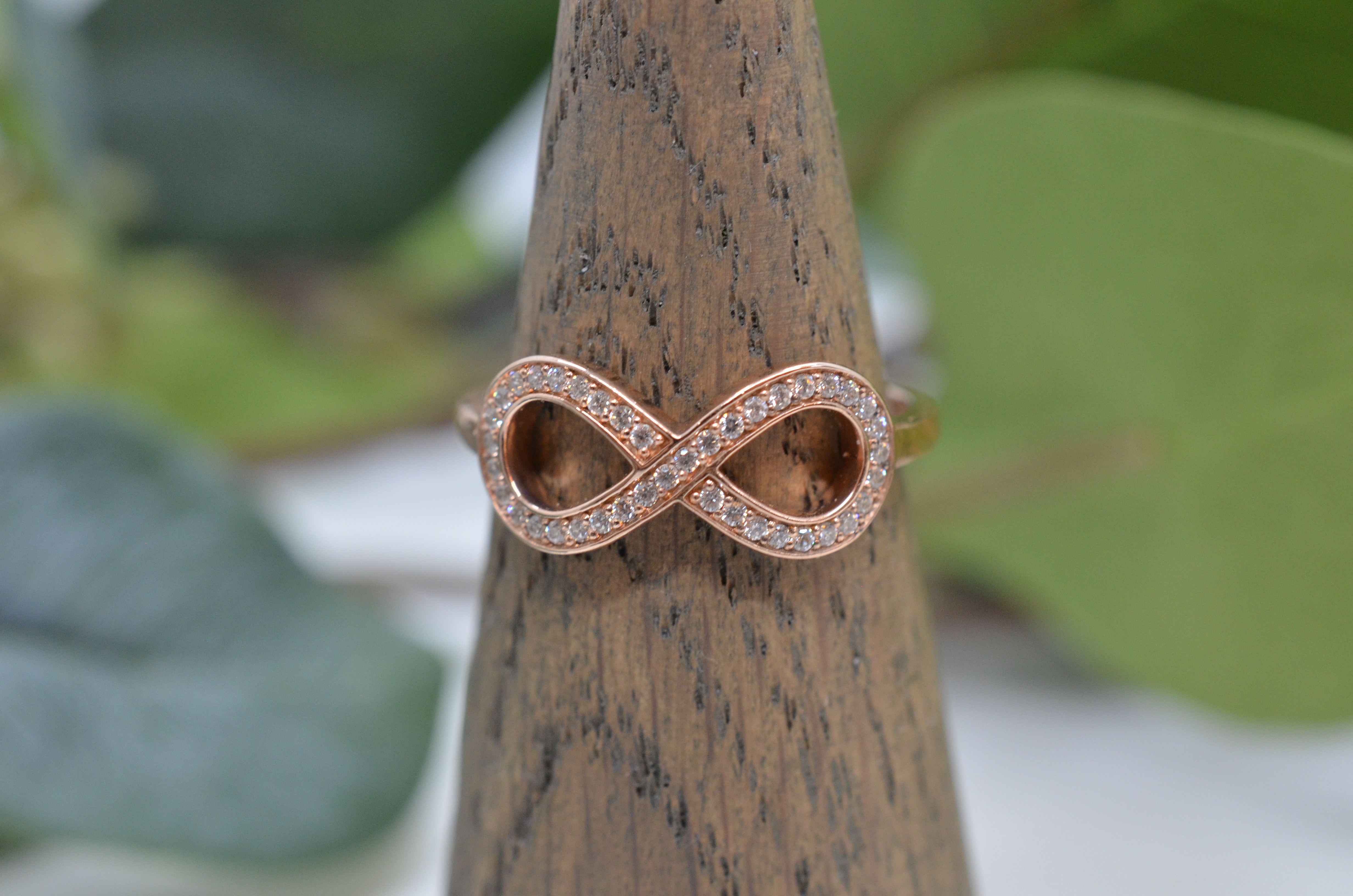 Second Hand Thomas Sabo "Eternity" rose gold gilded ring with cz