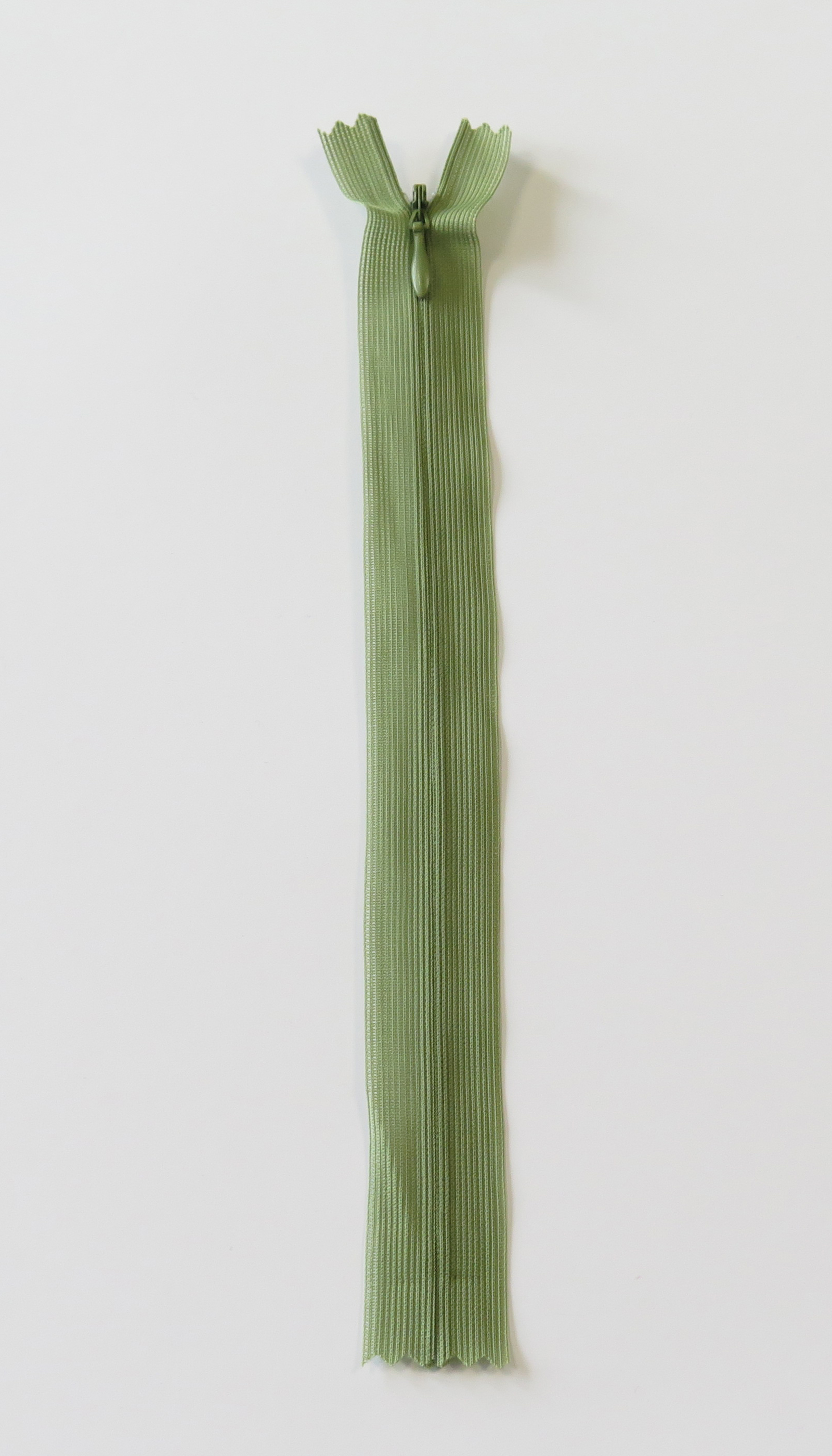 Osynlig Dragkedja - 16