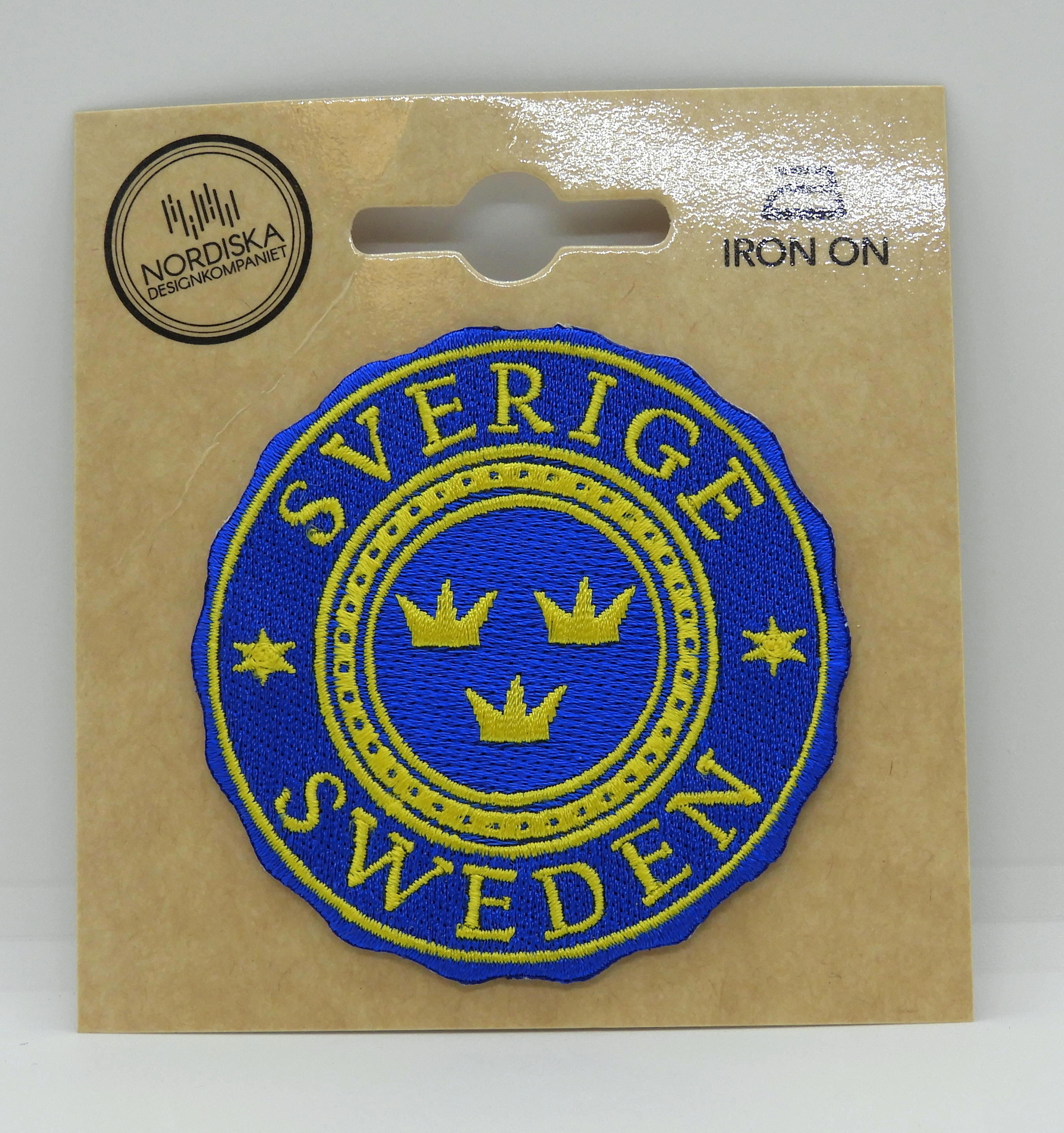 Broderad tygmärke TRE KRONOR Sweden