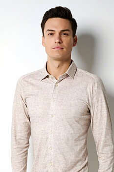 Skjorta i jersey slim fit. Märke  DESOTO, färg cavas 