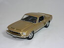 Ford Mustang  GT 390   1:18  Auto Art