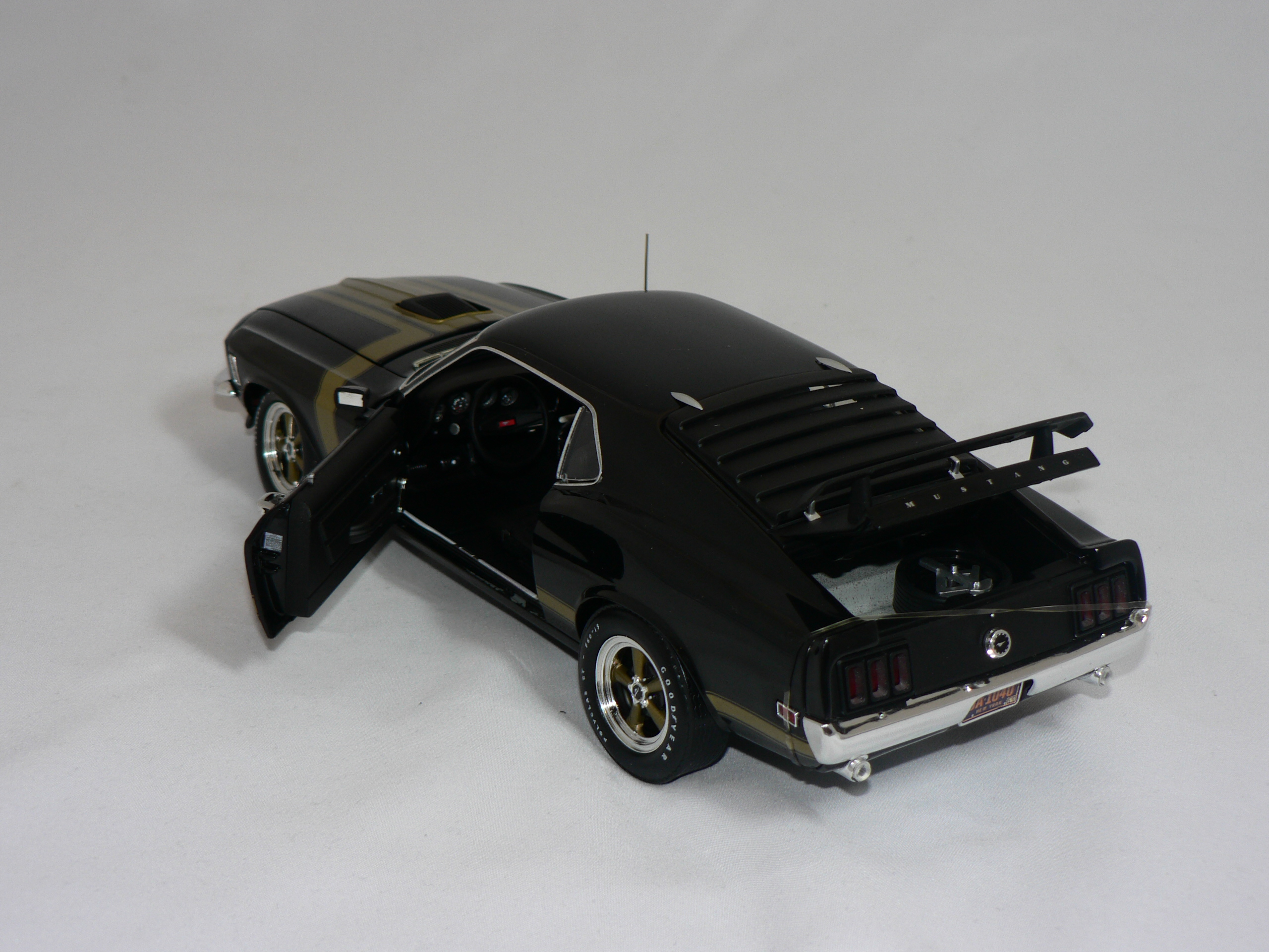 Ford Mustang  Boss 302   1970  1:18  Higway 61 - 3