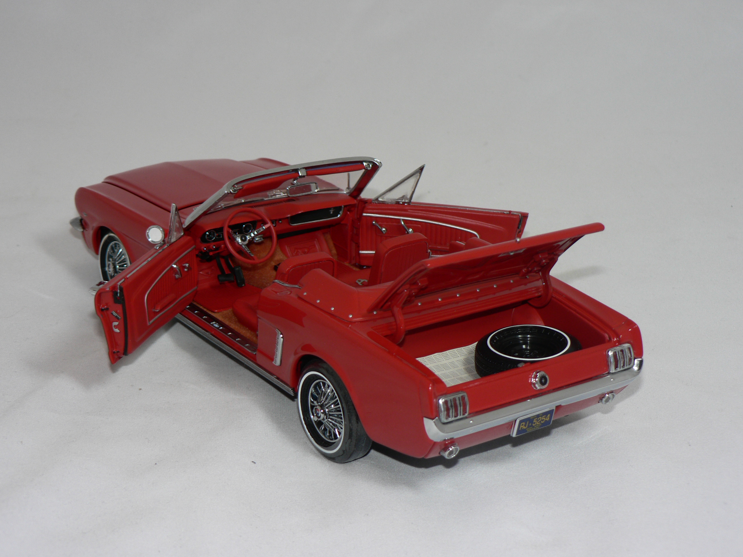 Ford Mustang  Cab  1965   1964 1/2   1:18  Precision - 4